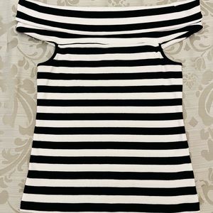 NWOT - Banana Republic Off-The-Shoulders  Top (M)